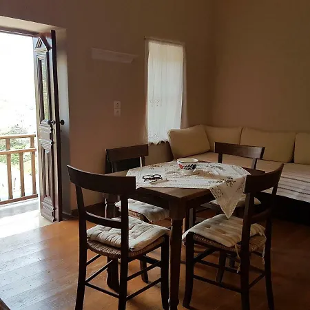 בית נופש Irene's House Olympos (Karpathos)