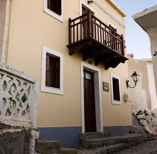 בית נופש Irene's House *